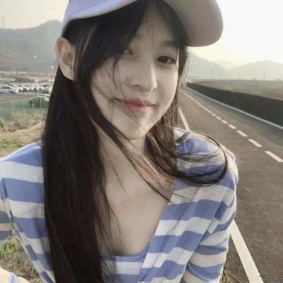 我和他都是新郎。